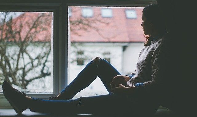 window-view-1081788_640